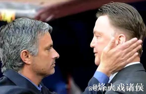 欧冠失利后莫耶斯研究管理学书籍,曼联表现引关注 欧冠失利后莫耶斯研究管理学书籍,曼联表现引关注